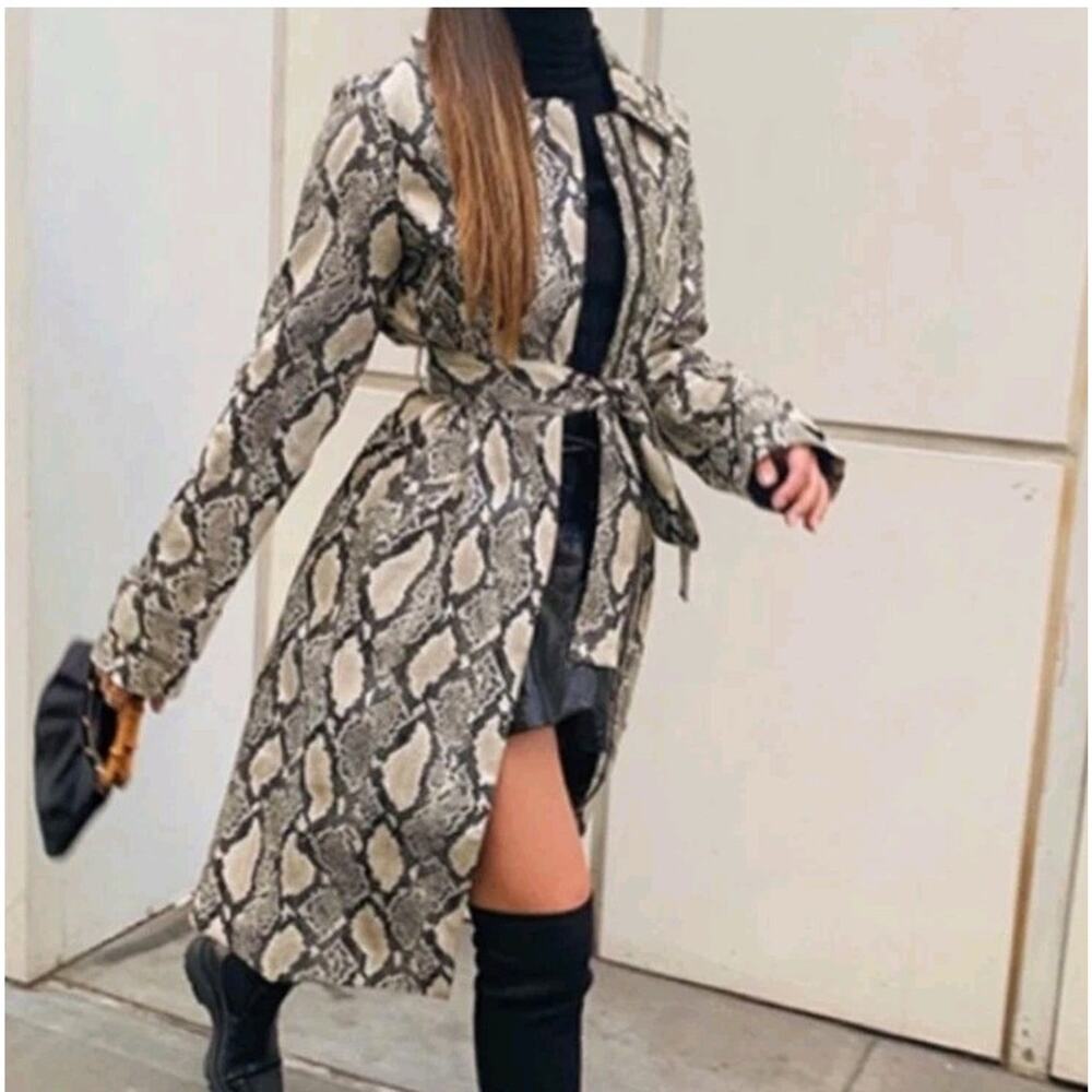 Choosy Cream & Black Vegan Snakeskin Zip Trench coat Raincoat Size XS NWT Belted